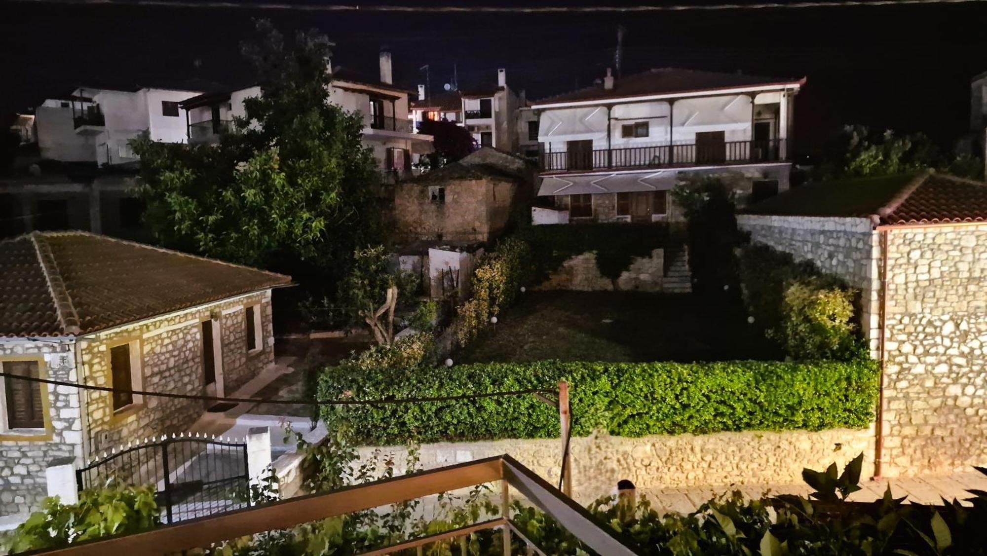 My Afytos Balcony Apartment Ruang foto