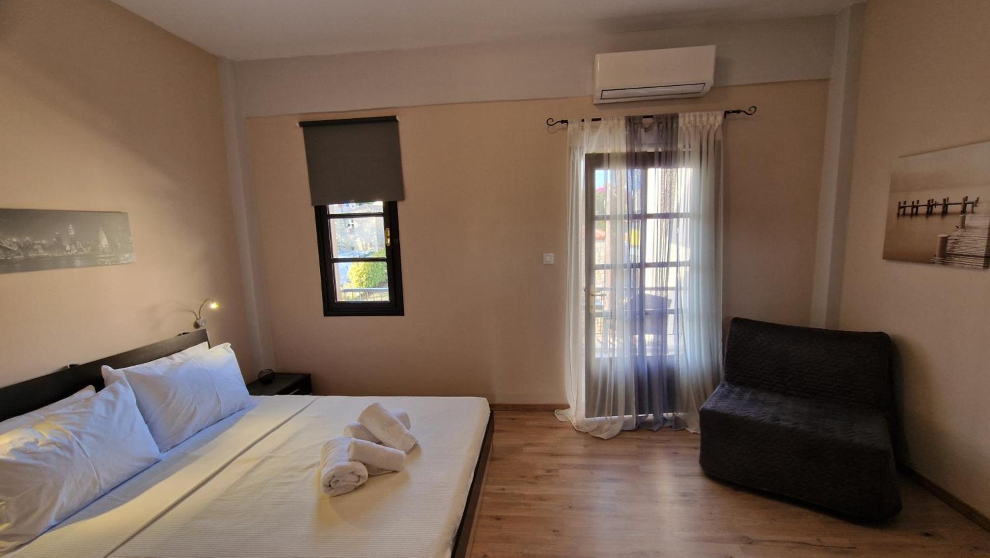 My Afytos Balcony Apartment Bagian luar foto