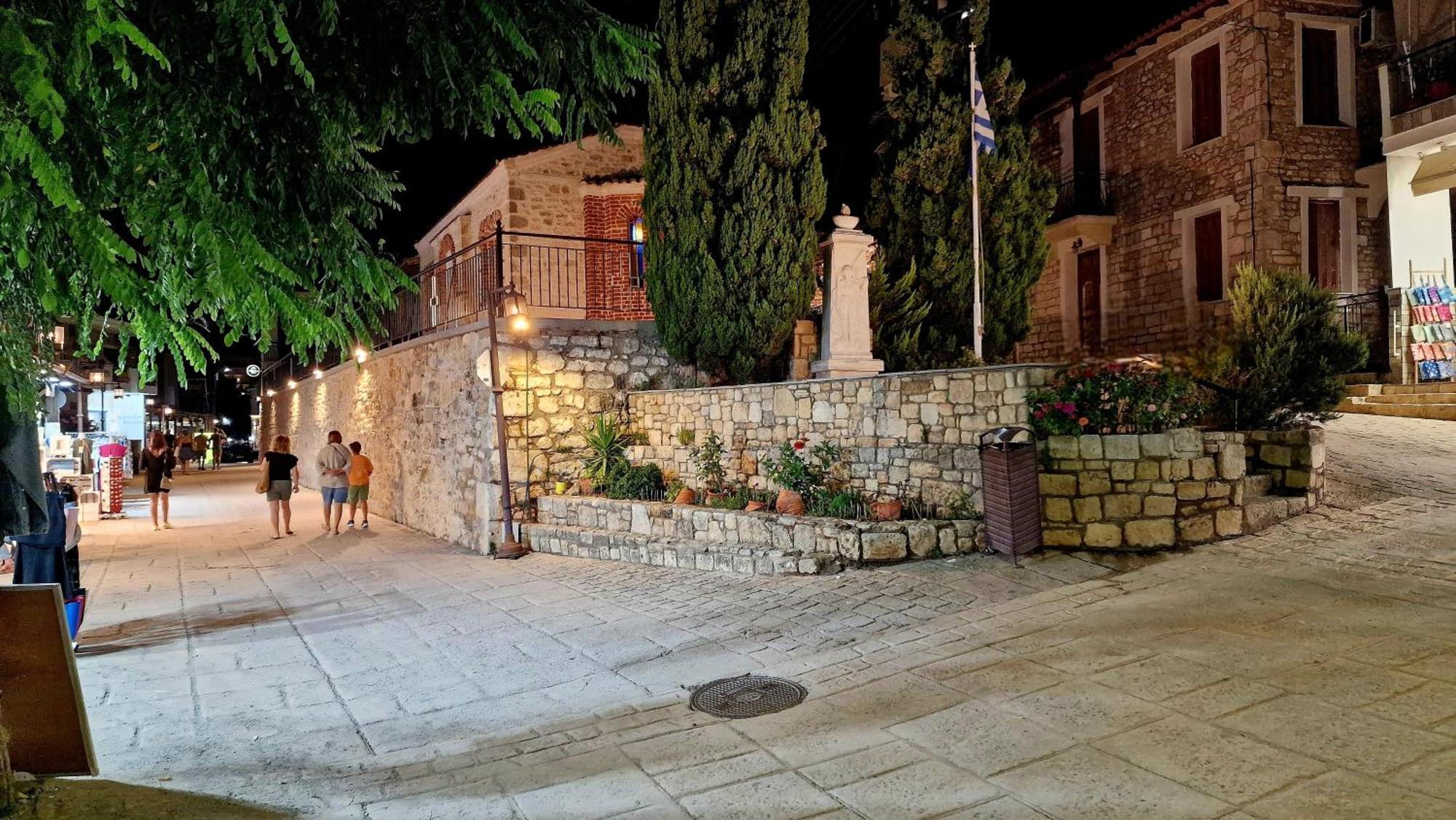 My Afytos Balcony Apartment Bagian luar foto