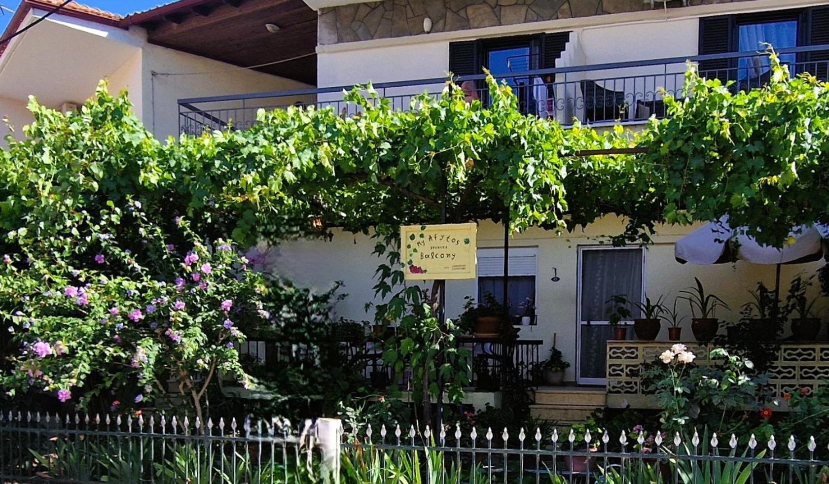 My Afytos Balcony Apartment Bagian luar foto